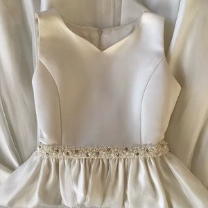 Cinderella Communion/Flower Girl Ivory Sleeveless Dress size 10